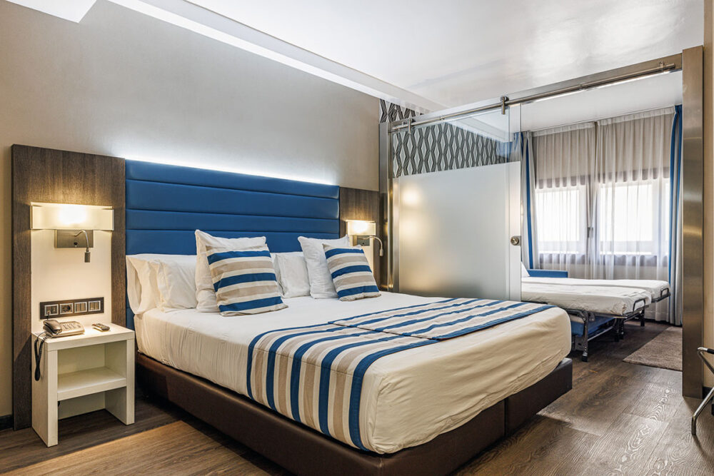 image of deluxe family room