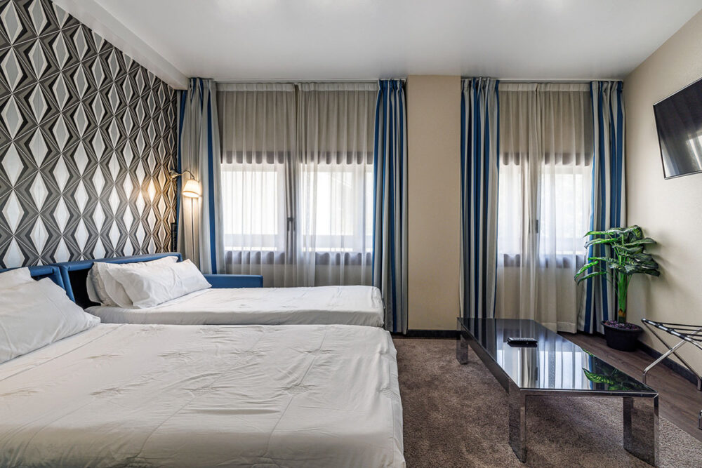 image of deluxe family room