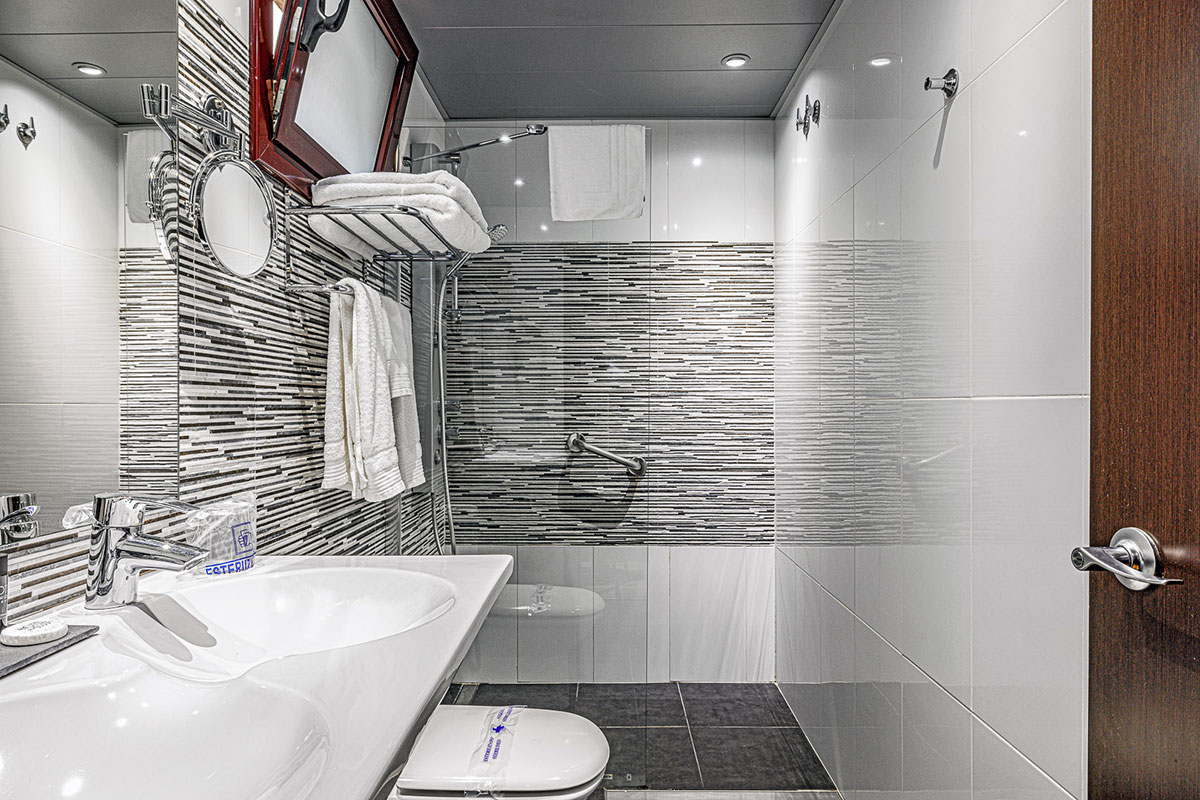 image of the bathroom