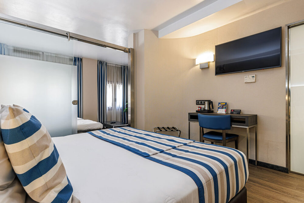 image of deluxe family room
