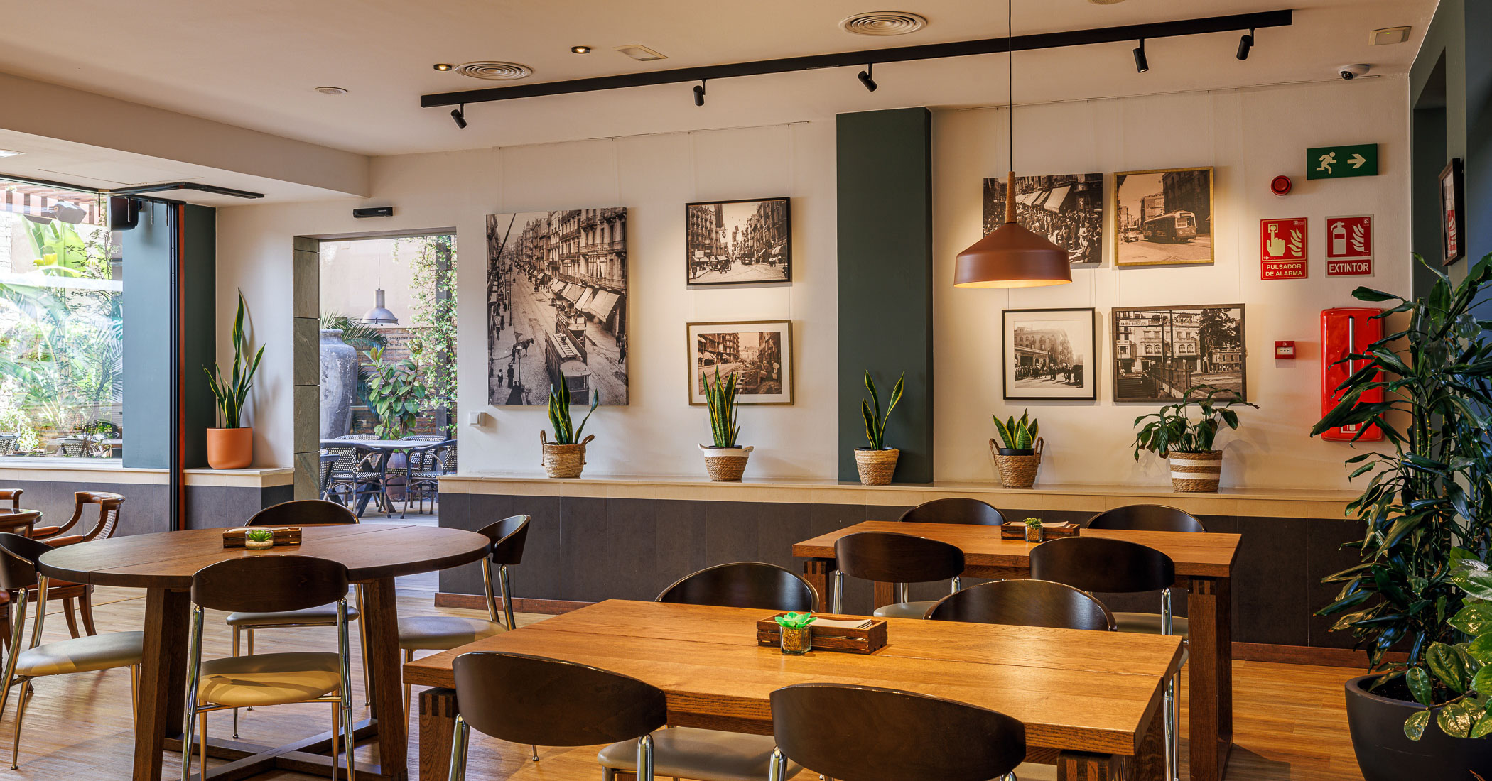 terrace hotel bar